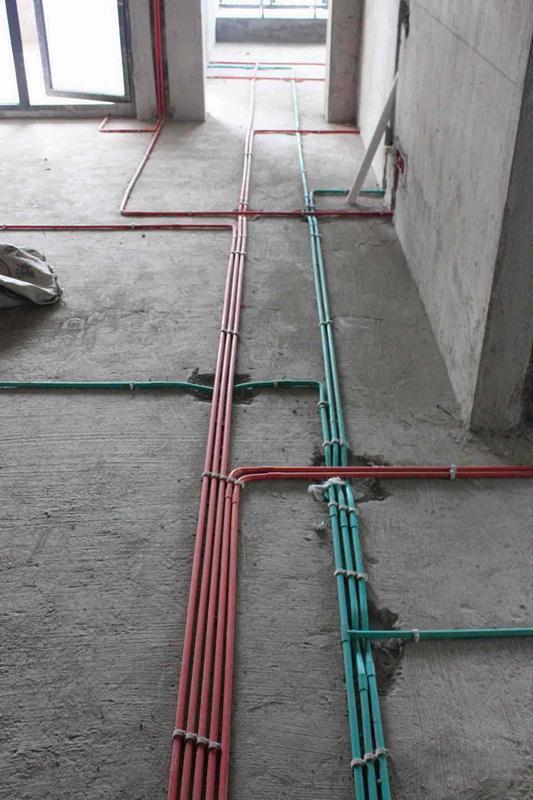 電燈關(guān)掉后依然閃爍怎么辦？老電工教你1招，徹底解決故障！